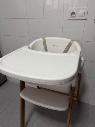 Trona bebé BabyGO blanca y madera
