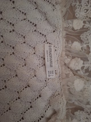 Blusa Stradivarius encaje