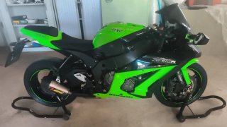 Kawasaki Ninja ZX-10R Sportbike
