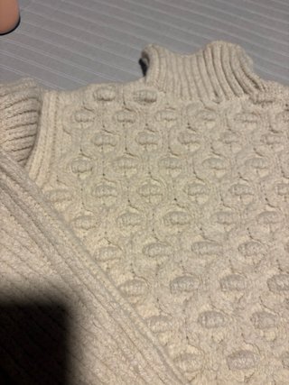 Suéter cuello alto ZARA beige