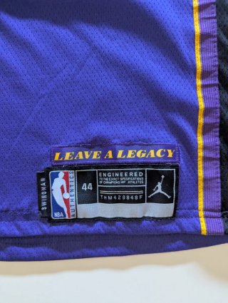 Camiseta NBA Los Ángeles Lakers Doncic 77 Talla M