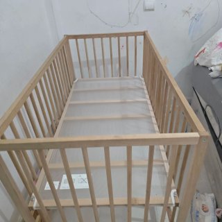 Cuna IKEA con colchón
