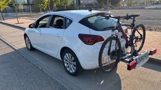 Opel Astra 2011