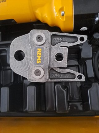 Máquina de fontanería REMS precio negociable