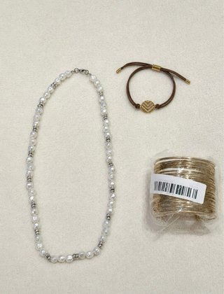 Pack Joyería: Collar, Brazalete Dorado y pulsera