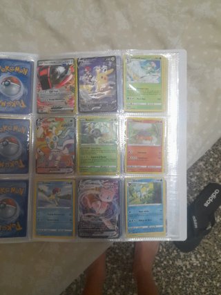 Cartas Pokémon: Pikachu VMAX, Charizard V etc