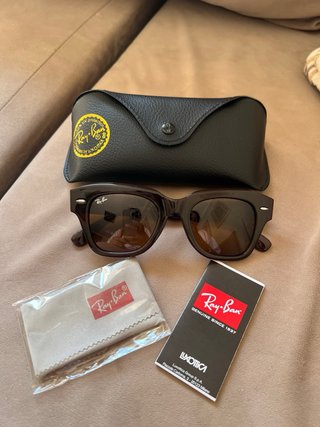 Gafas de sol Ray-Ban marrones nuevas