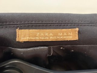 Traje Negro Zara (pantalon 38, chaqueta 46)