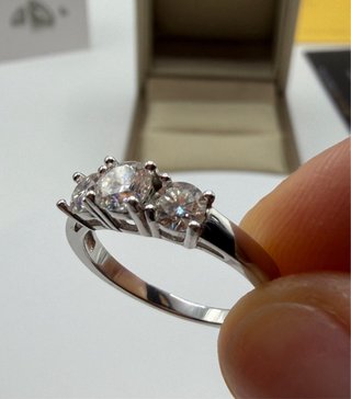 Anello Trilogy Moissanite Diamanti