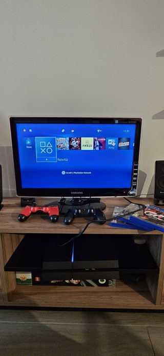 Ps4 500gb + 1 Joystick + Giochi Bundle