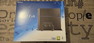 Ps4 500gb + 1 Joystick + Giochi Bundle
