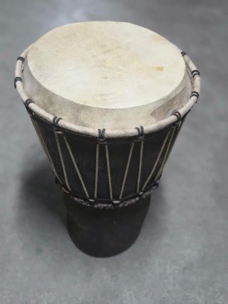 Djembé africano artesanal