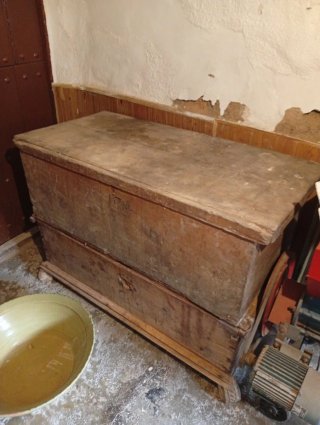 Arca de madera antigua