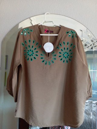 Blusa Lolitas&L marrón bordados verdes talla L