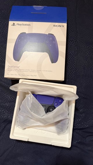 Playstation 5 Slim Digital + 2 Controller