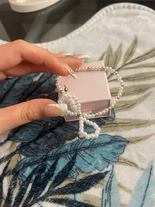 Pulseras nuevas perlas y corazones