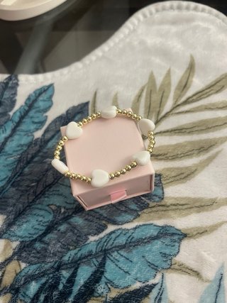 Pulseras nuevas perlas y corazones
