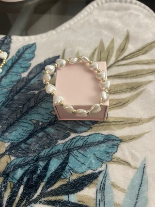 Pulseras nuevas perlas y corazones