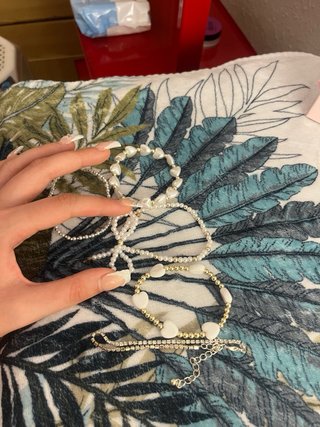 Pulseras nuevas perlas y corazones
