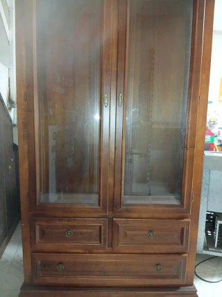 Vitrina de salón madera maciza
