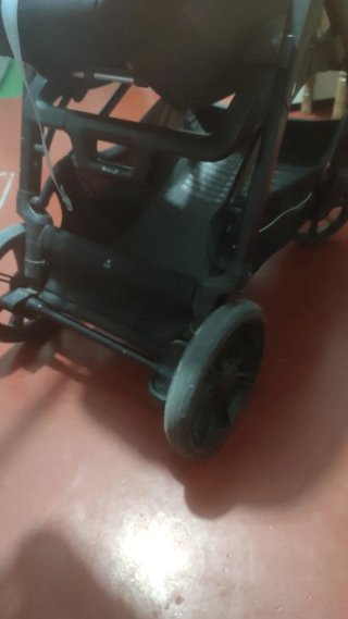 Silla de paseo Inglesina Aptica Negra