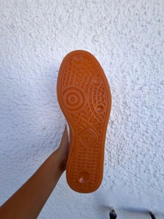 Adidas Spezial rosas y blancas
