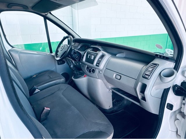 💥 OPEL VIVARO 2.0 CDTI 6 VELOCIDADES💥 ECO 🟡