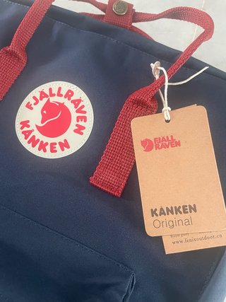 Mochila Fjallraven Kanken Azul y Roja