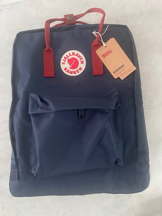 Mochila Fjallraven Kanken Azul y Roja