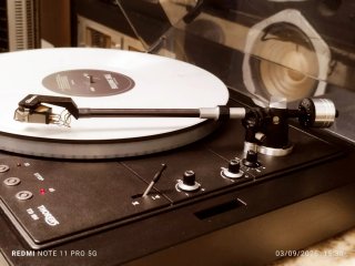 THORENS TD-104 TOCADISCOS