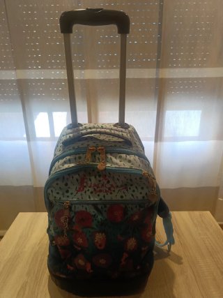 Set escolar mochila.