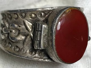 Anillo Plata Muy Antiguo Compartimento Carbujón +