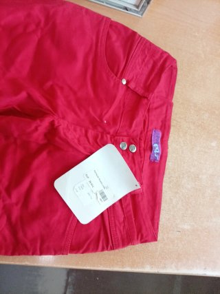 Pantalón rojo de vestir