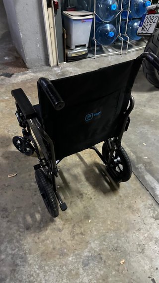 Silla de ruedas no autonoma, completamente nueva