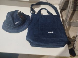 Conjunto Levi's: Bolso y Gorra