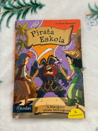 Bizargorri pirata beldurgarria