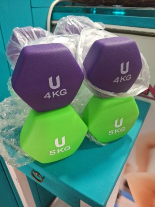 Set di pesi 4kg e 5kg nuovi