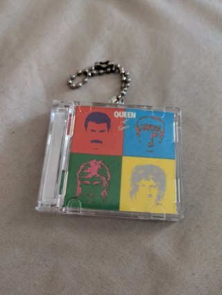 Queen Hot Space