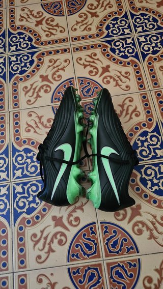 Tenis Nike Futbol Negro y Verde