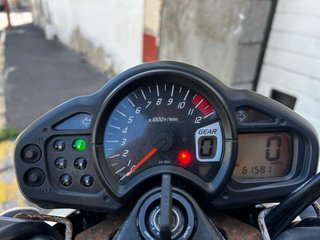 Suzuki Gladius 650 A2 Negra
