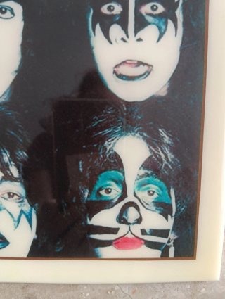 Placa Cerámica Decorativa KISS