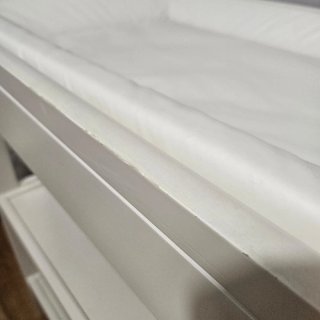 Cambiador de bebé blanco