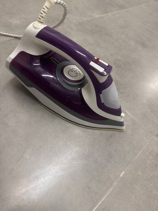 Plancha de ropa Jata morada