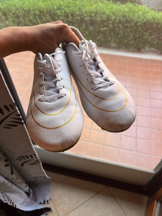 Scarpe da calcio  bianche e oro