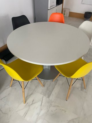 Mesa redonda blanca tamaño diametro 120 cm