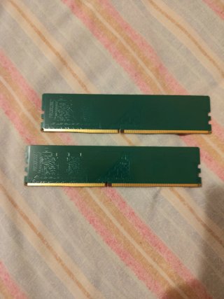 2x Crucial 8GB DDR4 3200MHz UDIMM