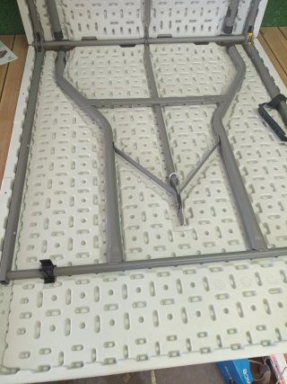 Gardiun Mesa pícnic plegable en resina 180x74x74cm