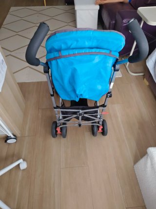 Silla de paseo plegable tipo paraguas