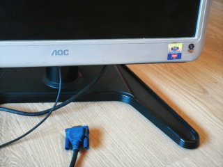 Monitor AOC
