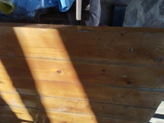Mesa de exterior madera y metal